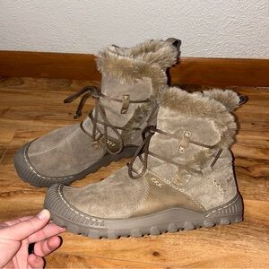 Earth Kalso Suede Leather Winter Boots with faux fur - womens size 10